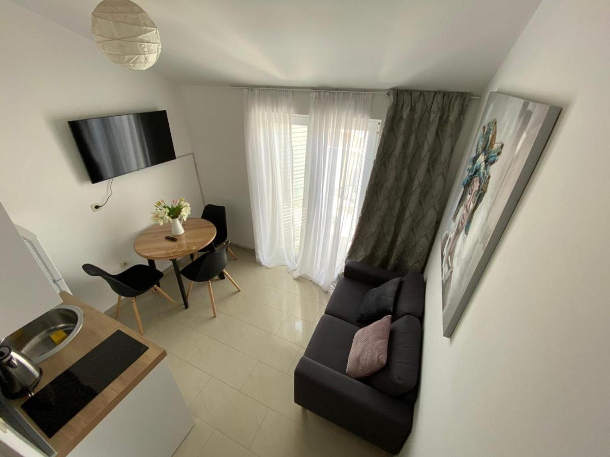 Apartmani Lozic Башка-Вода Екстер'єр фото