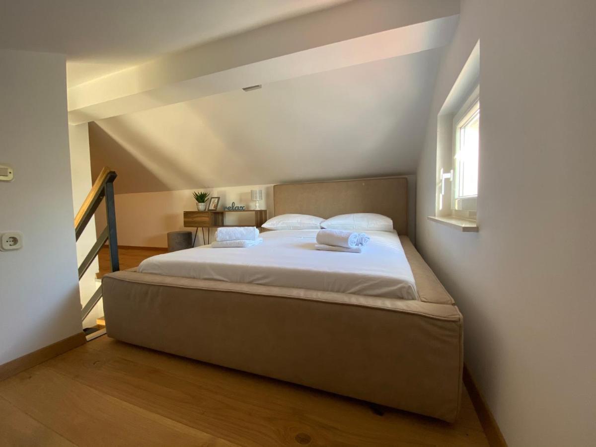 Apartmani Lozic Башка-Вода Екстер'єр фото