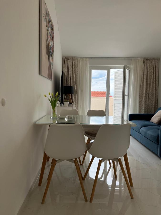Apartmani Lozic Башка-Вода Екстер'єр фото