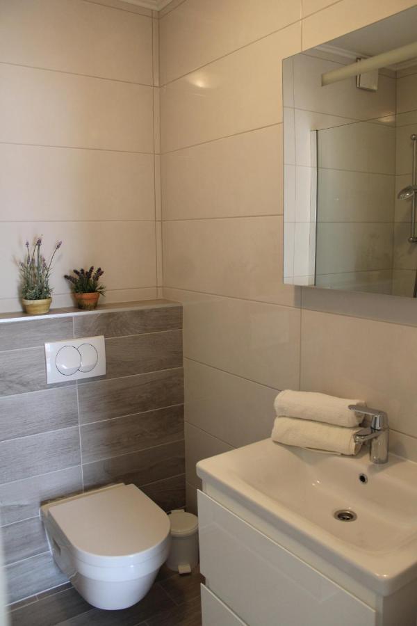 Apartmani Lozic Башка-Вода Екстер'єр фото