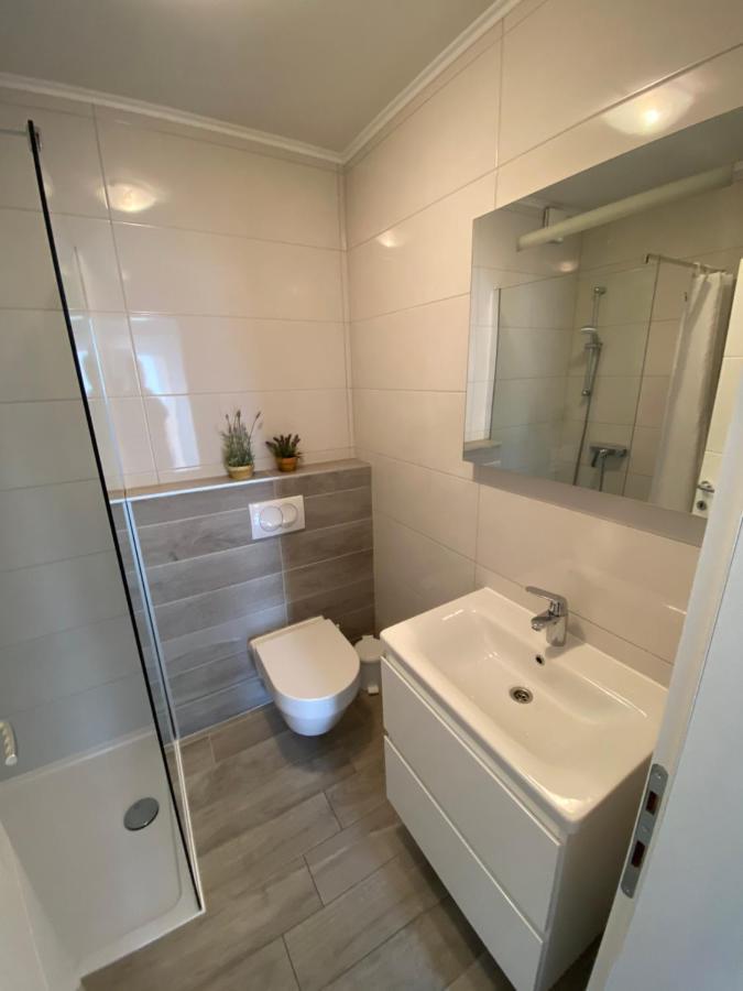 Apartmani Lozic Башка-Вода Екстер'єр фото